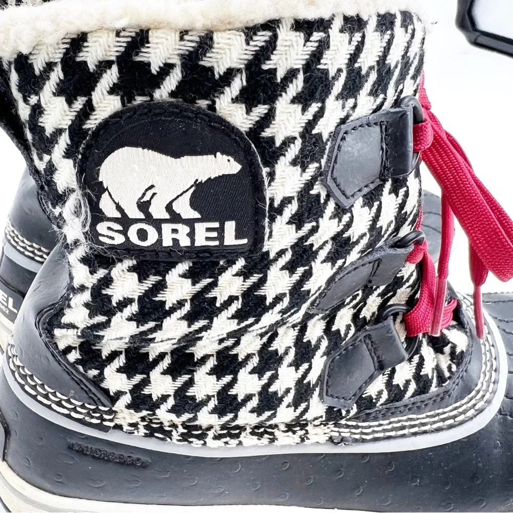 Sorel Black & White Houndstooth Winter Boots with Red Laces
